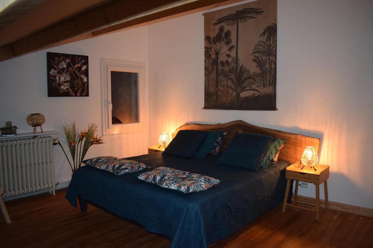 Domaine La Tuilerie Bed & Breakfast Guitres Exterior photo